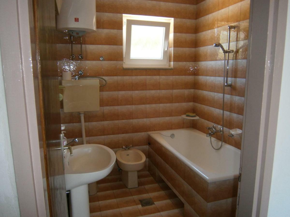Apartmani Jurin Примоштен Екстер'єр фото